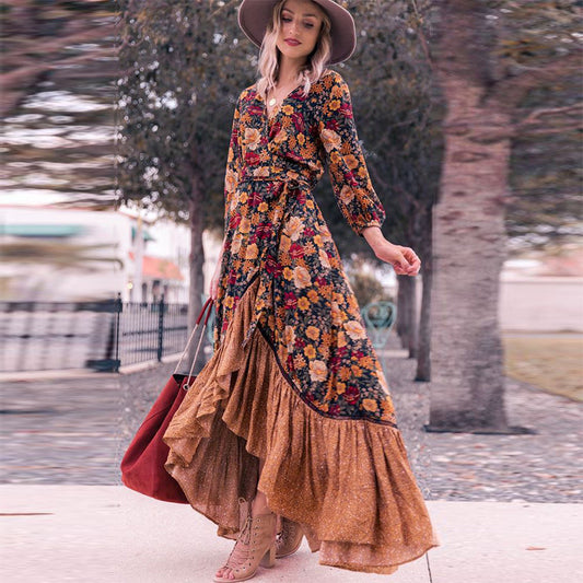 Robe portefeuille pour femmes avec design floral et manches élégantes Chic und Stil