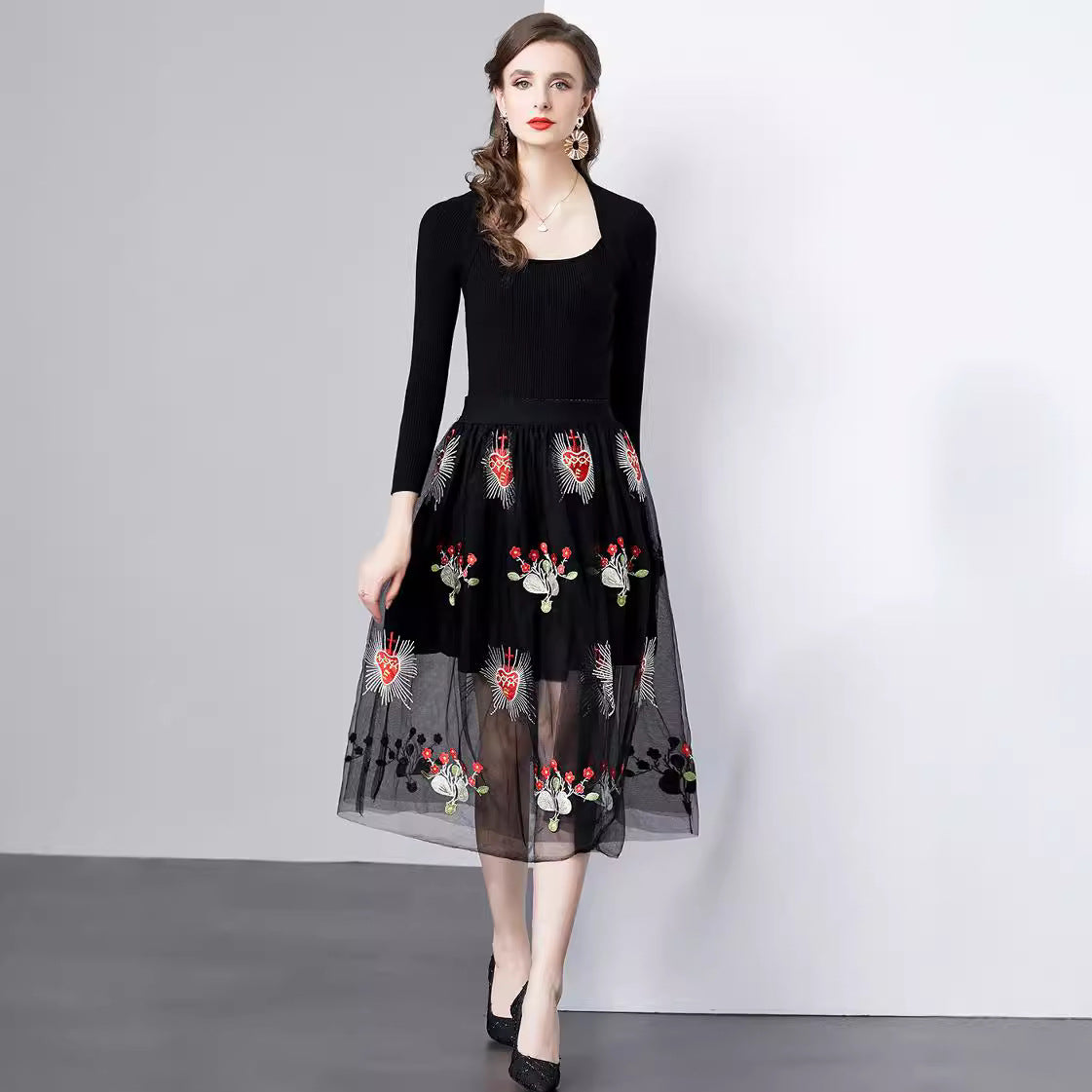 Dames Élégante Robe Midi Brodée Chic und Stil