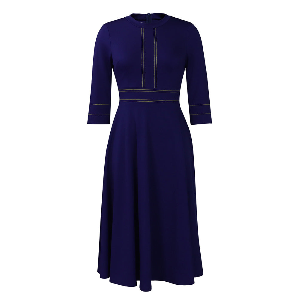 Robe élégante pour femmes avec des coutures décoratives Chic und Stil