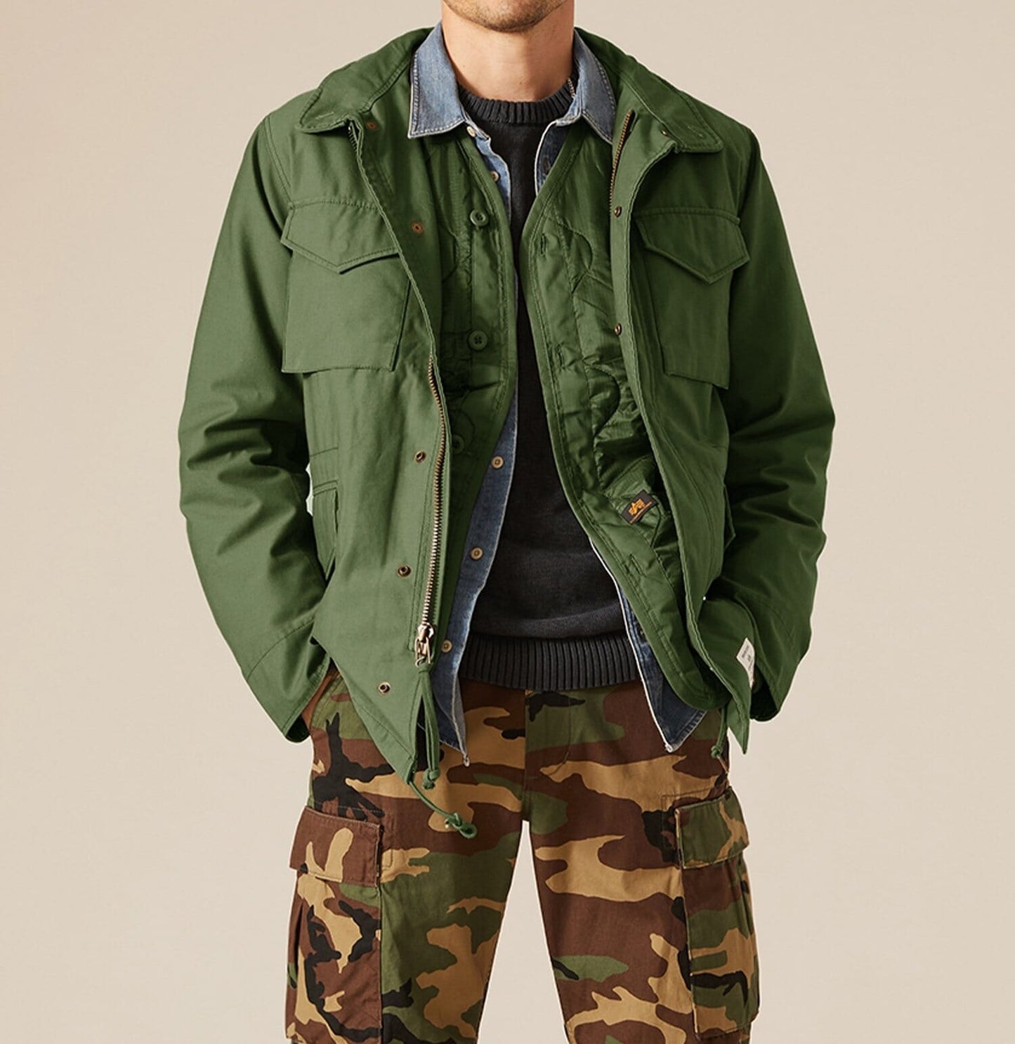 Functional outdoor jacket for men with practical pockets Chic and Style