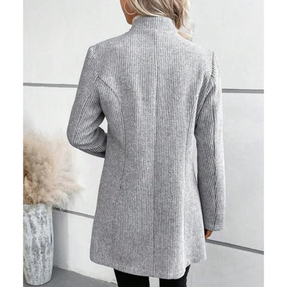 Dames élégant manteau long avec design structuré et détails raffinés Chic und Stil