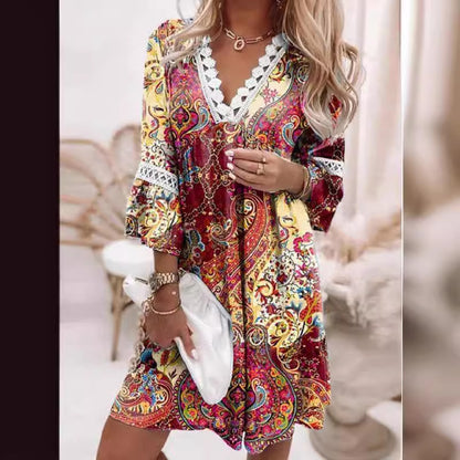 Robe décontractée pour femmes avec décolleté en V et détails volants Chic und Stil