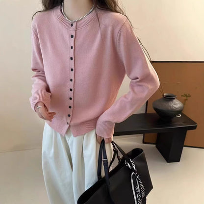 Cardigan à boutons élégant pour femmes en laine de haute qualité Chic und Stil