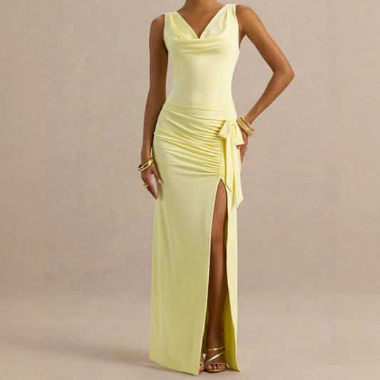 Robes de soirée élégantes pour femmes avec décolleté en V profond et détails de volants sur les côtés Chic und Stil