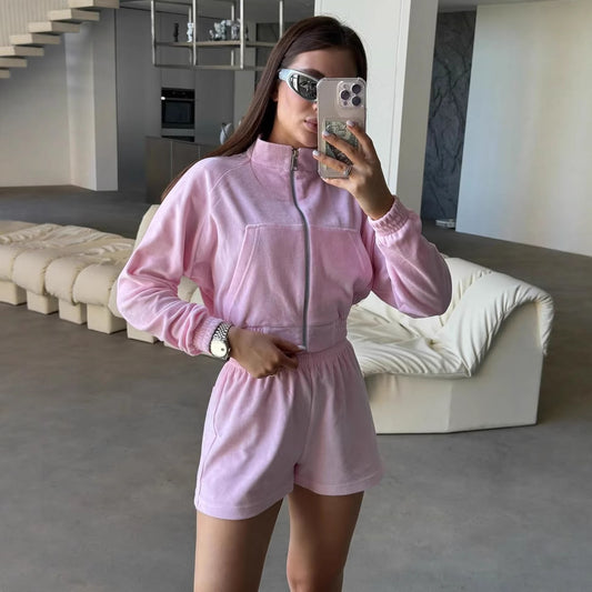 Ensemble de vestes de loisirs sportives et de shorts pour femmes en matériau léger Chic und Stil