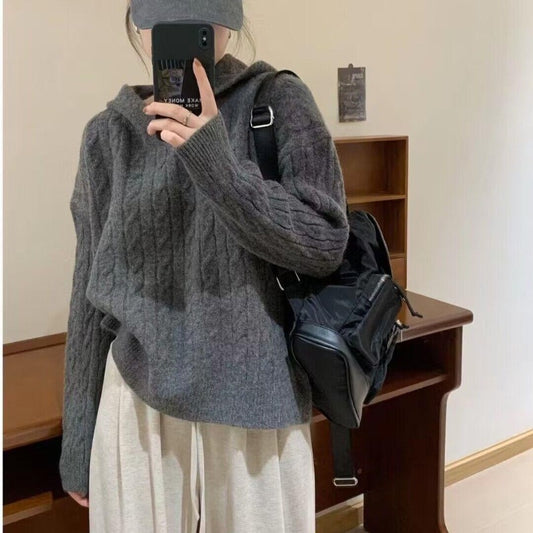 Pull en tricot douillet à capuche et motif en torsades pour femmes Chic und Stil