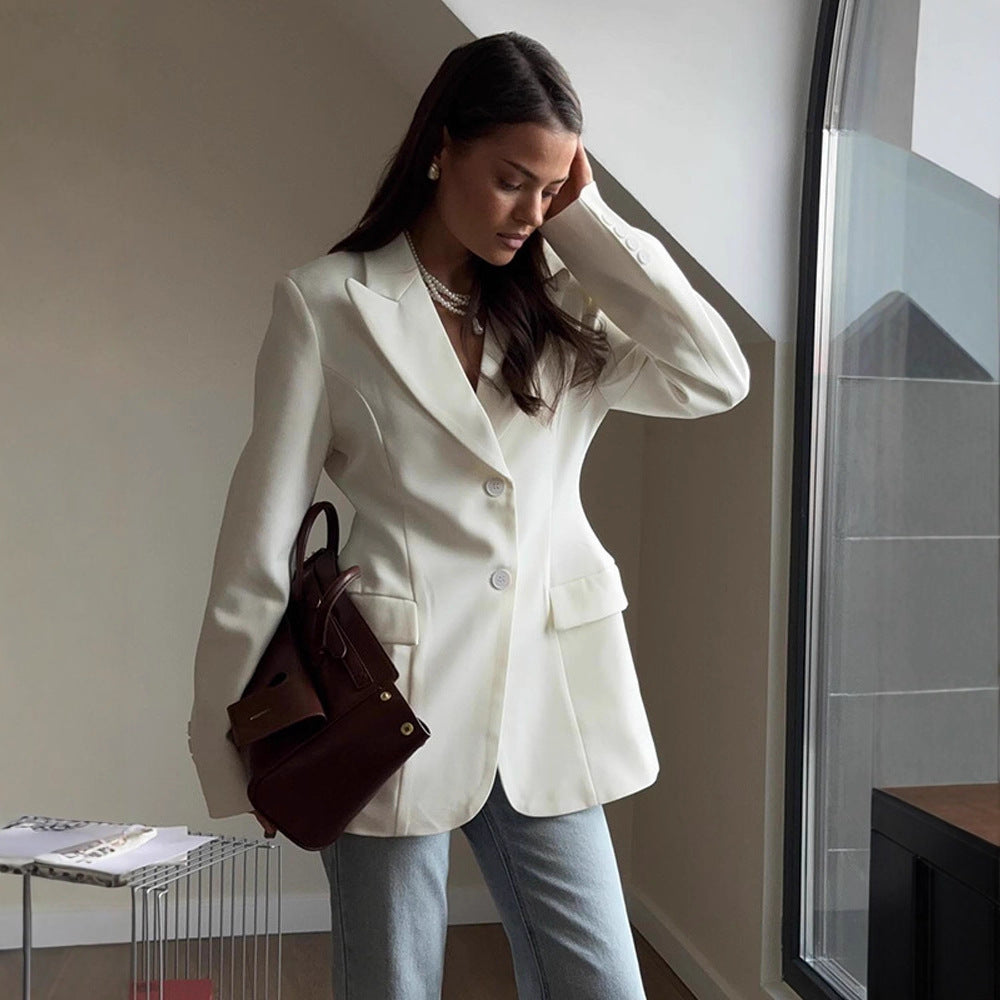 Dames Blazer élégant avec une coupe cintrée et des détails modernes Chic und Stil
