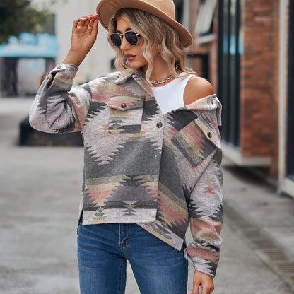 Chemise d'été pour femmes en mélange de laine de haute qualité avec un motif tendance et des poches pratiques Chic und Stil