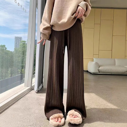 Wide pants for women with vertical stripe design and elastic waist Chic and Style