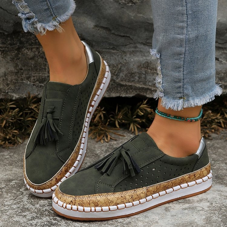 Baskets Slip-On confortables pour femmes avec des franges à la mode et semelle en liège Chic und Stil