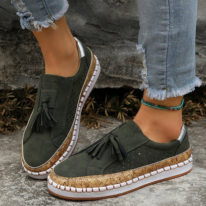 Baskets Slip-On confortables pour femmes avec des franges à la mode et semelle en liège Chic und Stil