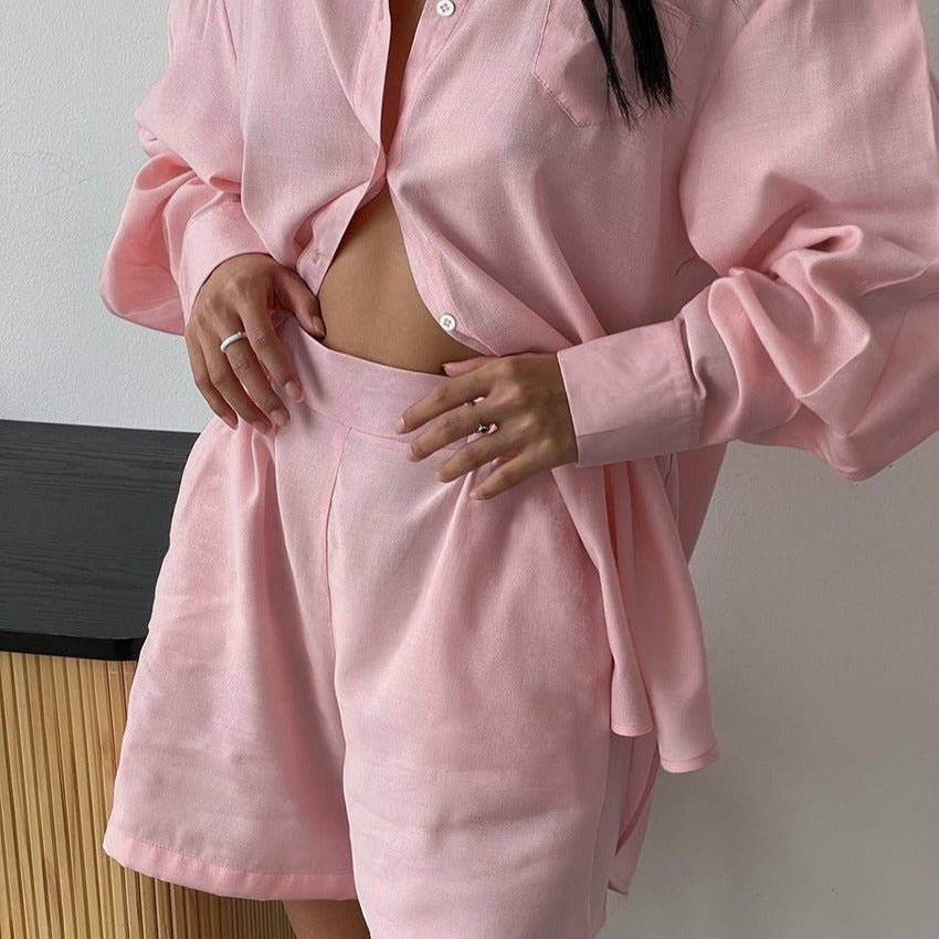 Chemisier décontracté à manches courtes pour femmes avec coupe surdimensionnée et poche poitrine Chic und Stil