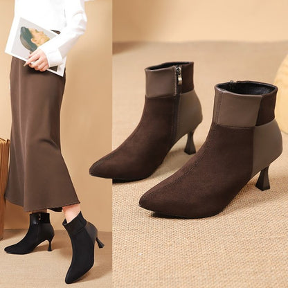 Dames Botte Élégantes avec un Chic Talon Bloc et des Détails à la Mode Chic und Stil