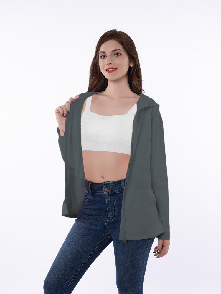Veste à capuche zippée décontractée pour femmes avec poches fonctionnelles et composition de tissu respirant Chic und Stil