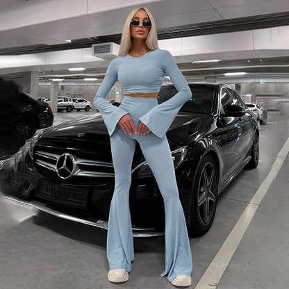 Chic und Stil cropped top with flared sleeves and high-waisted pants