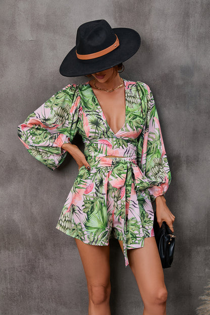 Ensemble crop-top et shorts pour femmes avec des manches volumineuses et un motif unique Chic und Stil