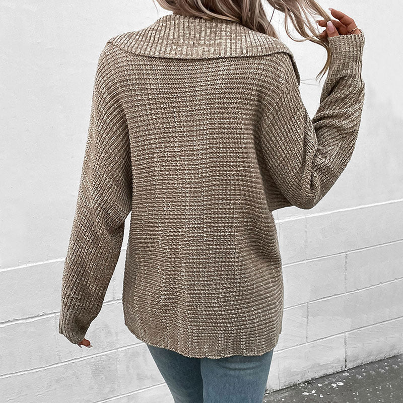Pull en tricot confortable pour femmes avec col large et finitions de manches modernes Chic und Stil