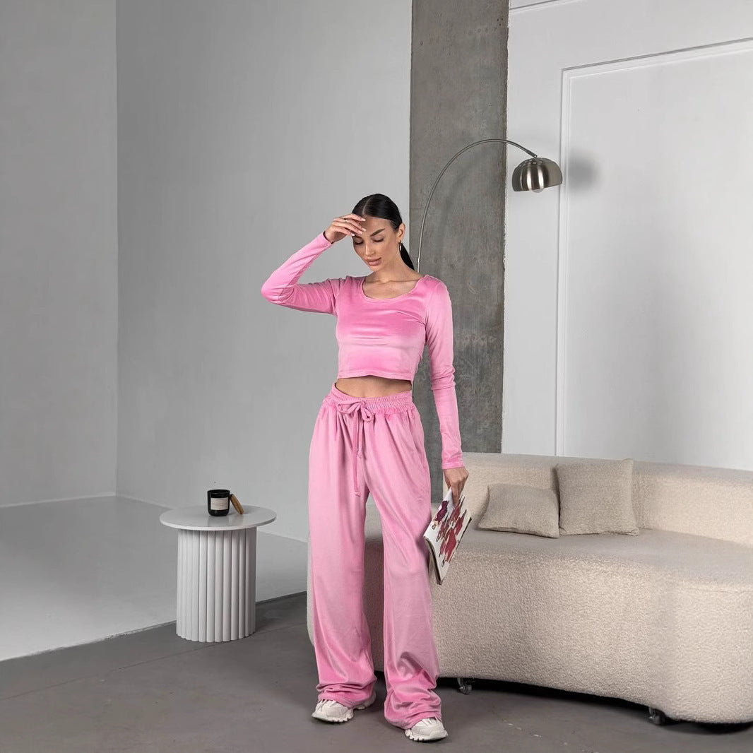 Chic and Stylish cropped long-sleeve t-shirt and trendy jogging pants set for ladies