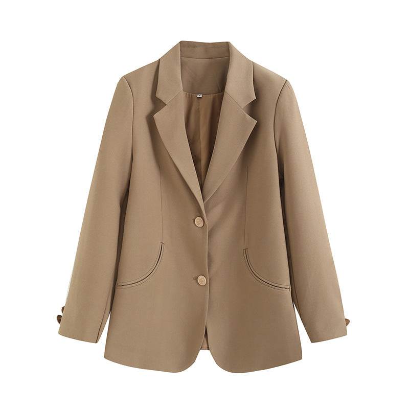 Elegant blazer jacket for women with structured cut and practical pockets Chic and Style
