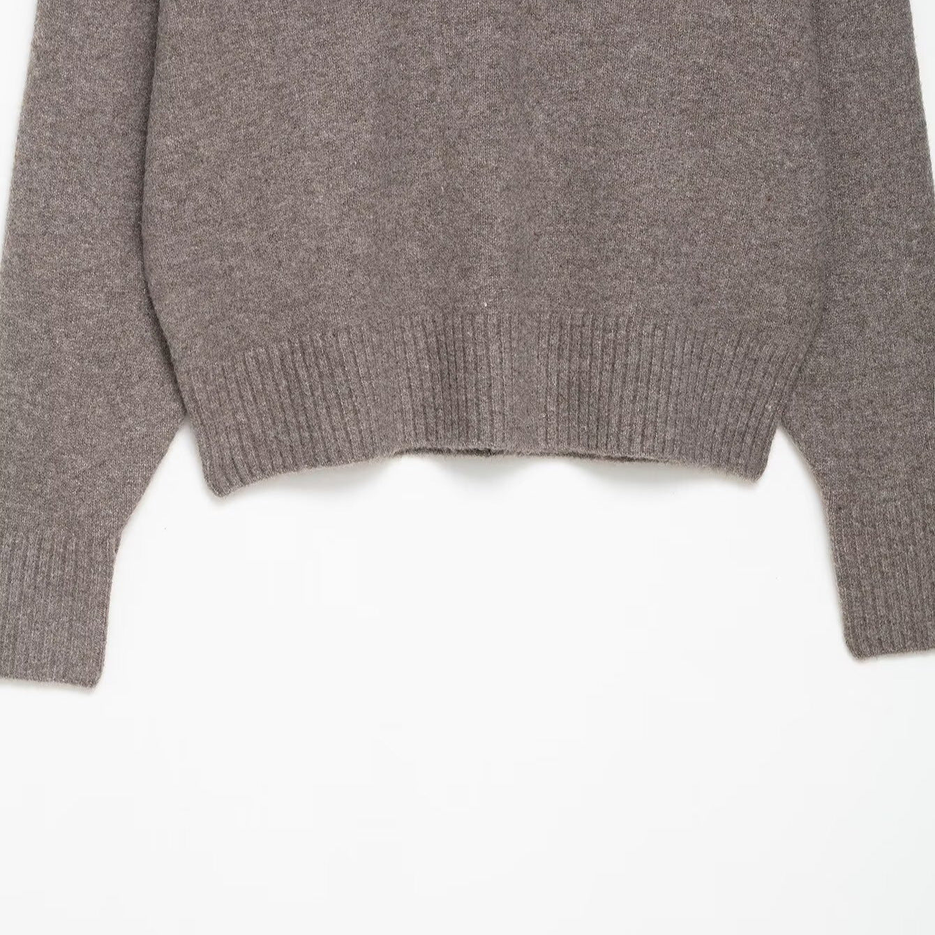 Pull élégant pour dames en V avec un col en laine fine Chic und Stil