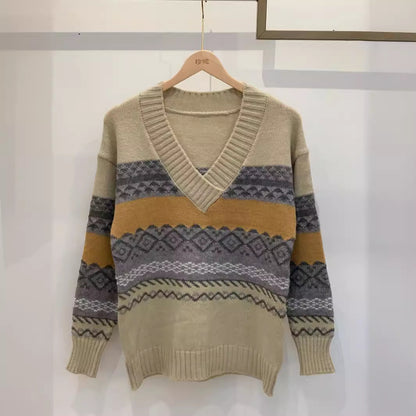 Pull en tricot pour femmes avec un design graphique moderne et décolleté en V Chic und Stil