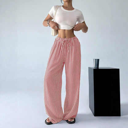 Striped casual pants for women with a loose fit and an elastic waistband Chic und Stil