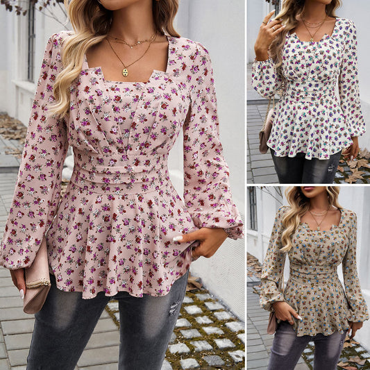 Women's blouse with gathered details and a floral pattern Chic und Stil