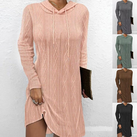 Robe en tricot pour femmes avec capuche et motif en torsades fines Chic und Stil
