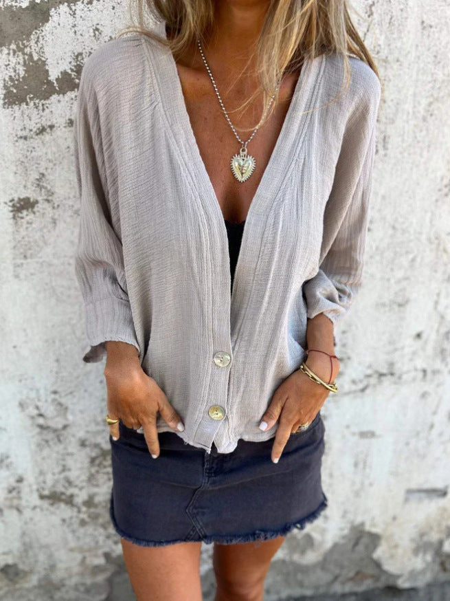 Blouse croisée pour femmes avec fermeture à bouton et tissu léger Chic und Stil