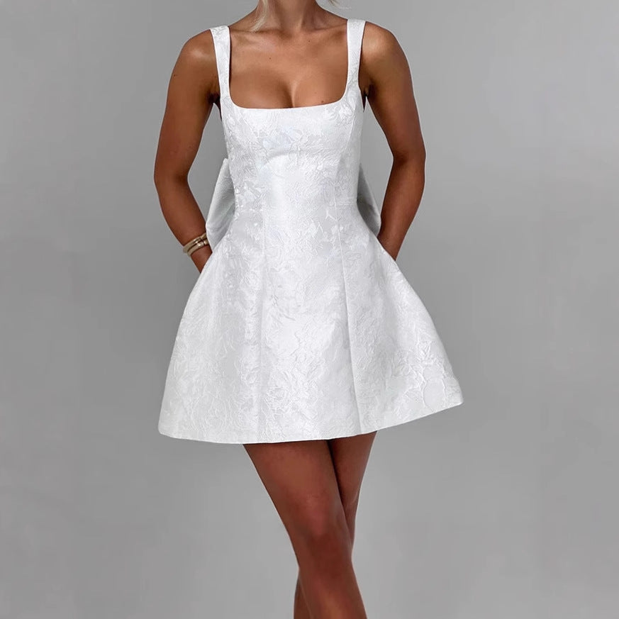 Robe A-ligne pour femmes avec motif jacquard floral et bretelles fines Chic und Stil