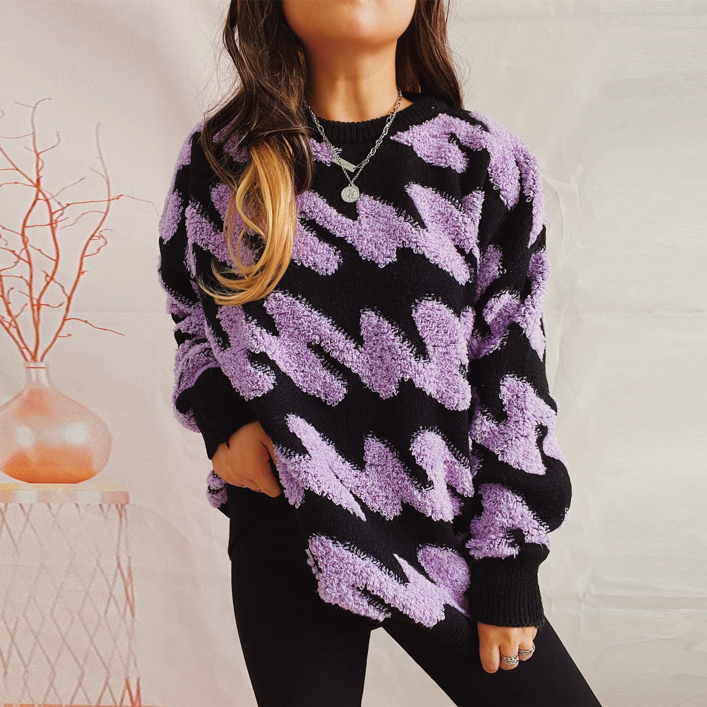 Pull femme en sweat à texture grossière avec motifs contrastés Chic und Stil