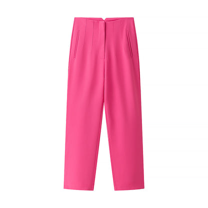 Elegant high-waisted pants for women with fine pleats and practical pockets Chic and Style