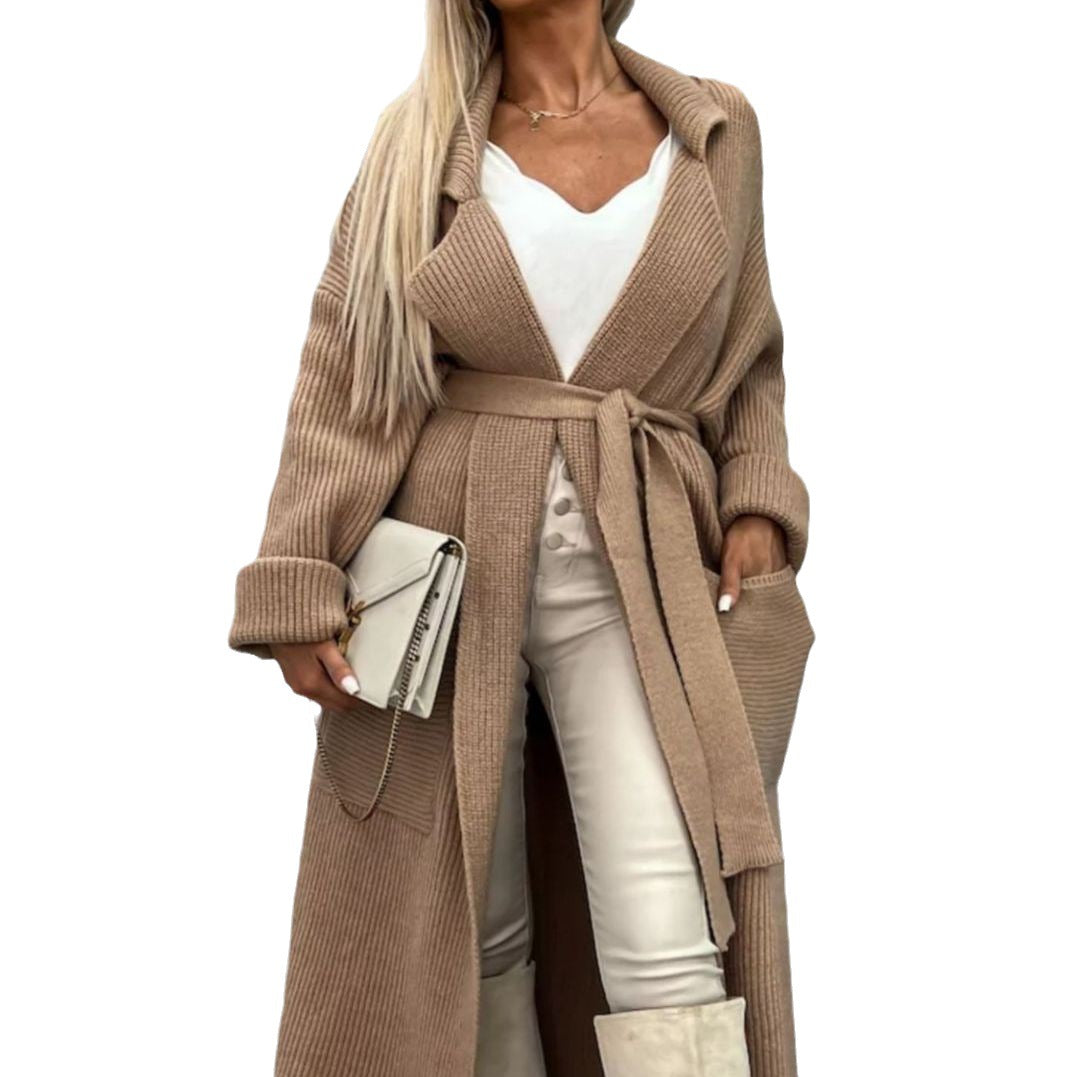 Comfortable knit pullover for women with belt and practical pockets Chic and Style