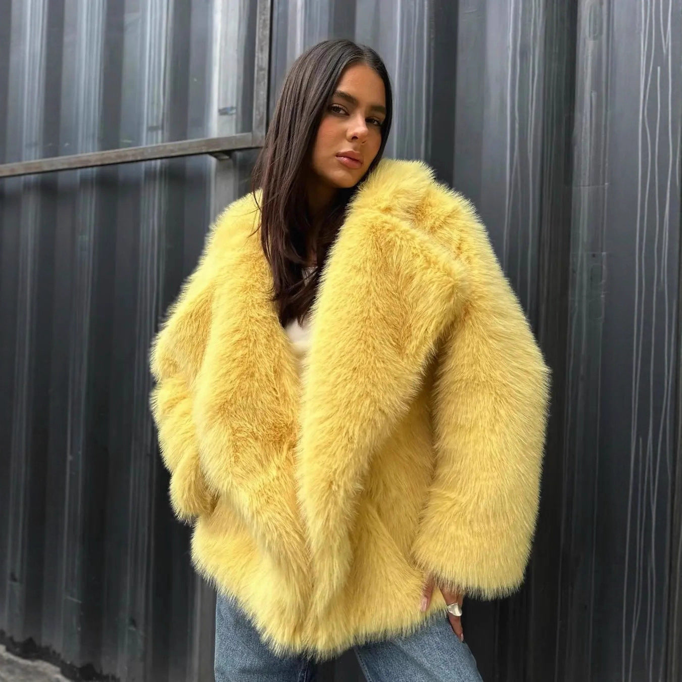 Dames Élégante Veste en Fourrure Synthétique avec Doublure Douce et Coupe Volumineuse Chic und Stil