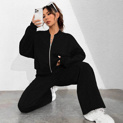 Ladies zip-up sporty hoodie with loose jogging pants Chic and Style