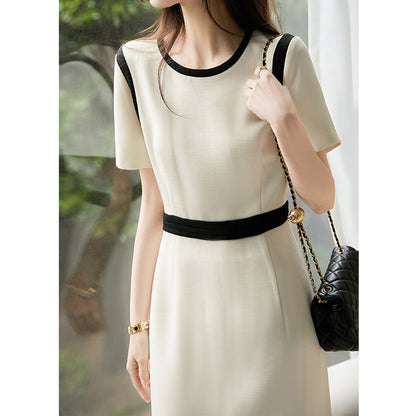 Robe midi sophistiquée pour femmes avec détail de ceinture contrastante Chic und Stil