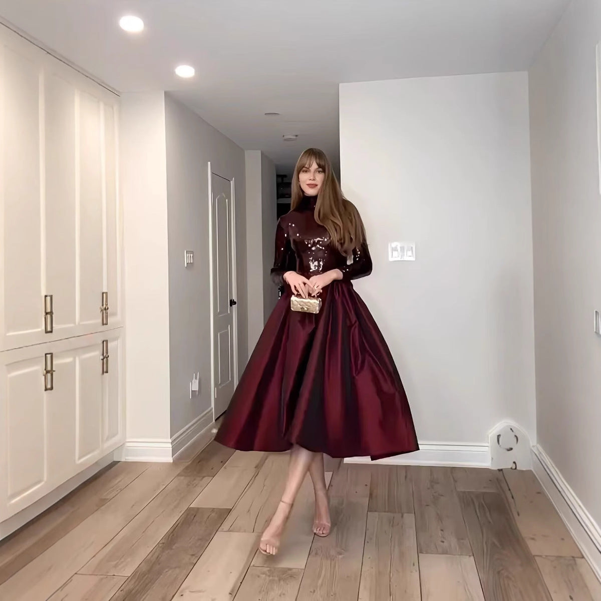 Robe de fête pour femmes avec haut scintillant et jupe évasée Chic und Stil