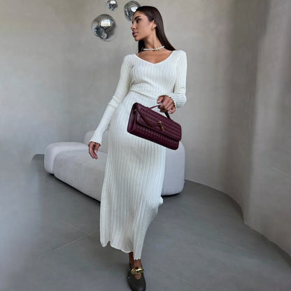 Robe maxi femme avec tricot côtelé raffiné et design sans épaules Chic und Stil