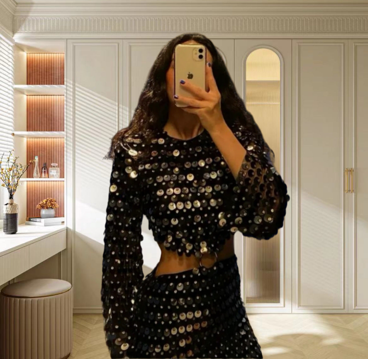 Robe courte élégante pour femmes avec manches transparentes et ornements en sequins Chic und Stil