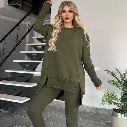 Casual sports set for women with oversized pullover and leggings Chic und Stil