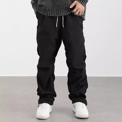 Casual cargo pants for men with elastic waist and practical pockets Chic and Style
