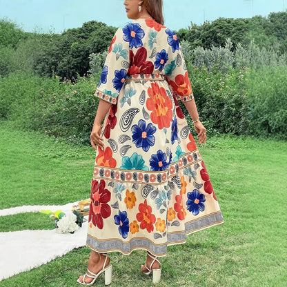 Robe maxi femme avec design floral coloré et ceinture à la taille Chic und Stil