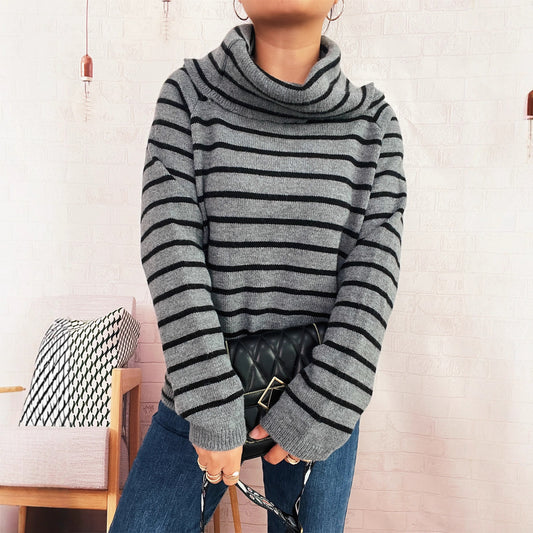Pull femme avec col doux et boutons décoratifs Chic und Stil