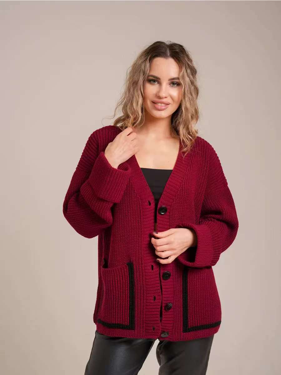 Cardigan en tricot épais pour femmes avec des détails de bouton modernes et une coupe décontractée Chic und Stil