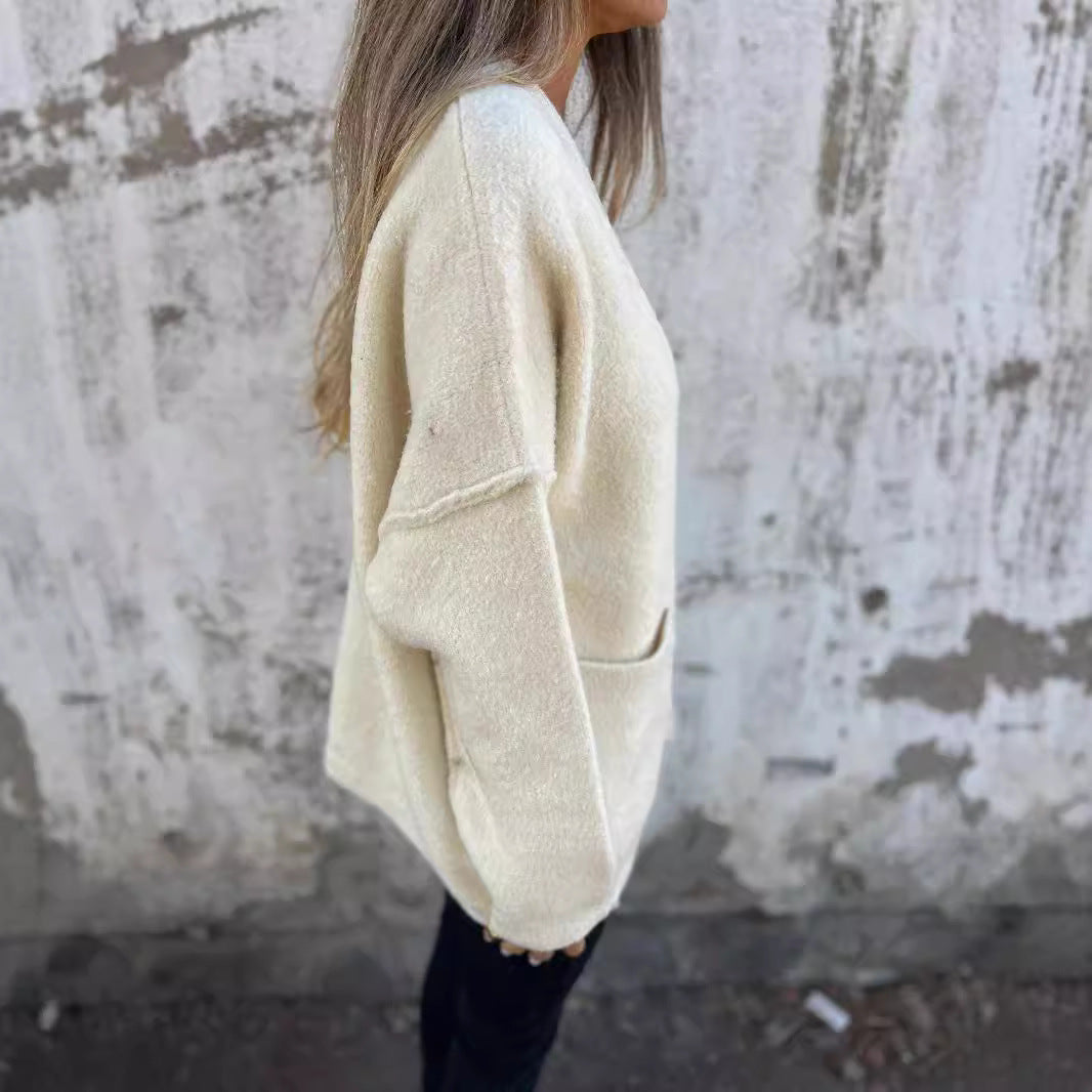 Dames Cardigan en tricot doux avec décolleté en V profond et grandes poches Chic und Stil