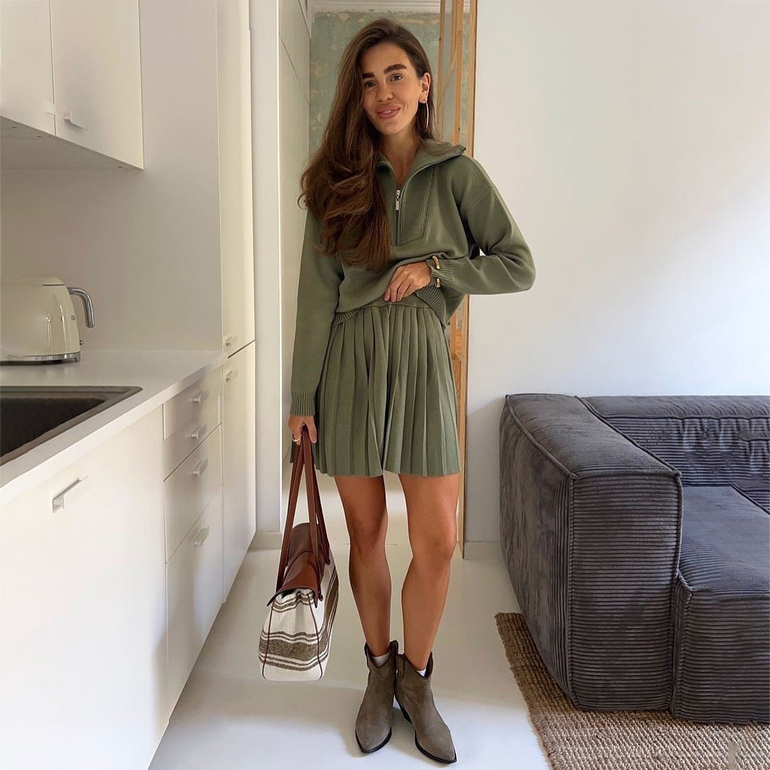 Pull en tricot pour femme avec col montant et jupe plissée Chic und Stil