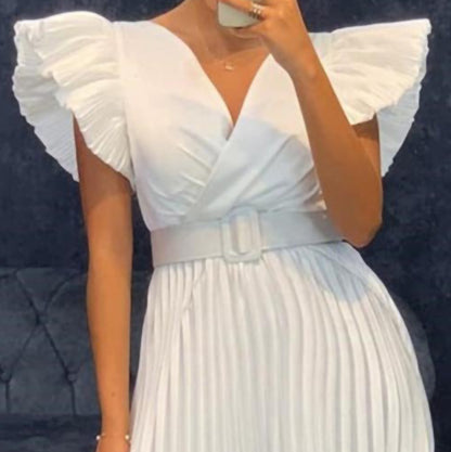Robe portefeuille pour femmes avec des plis plissés élégants et une ceinture cintrée Chic und Stil