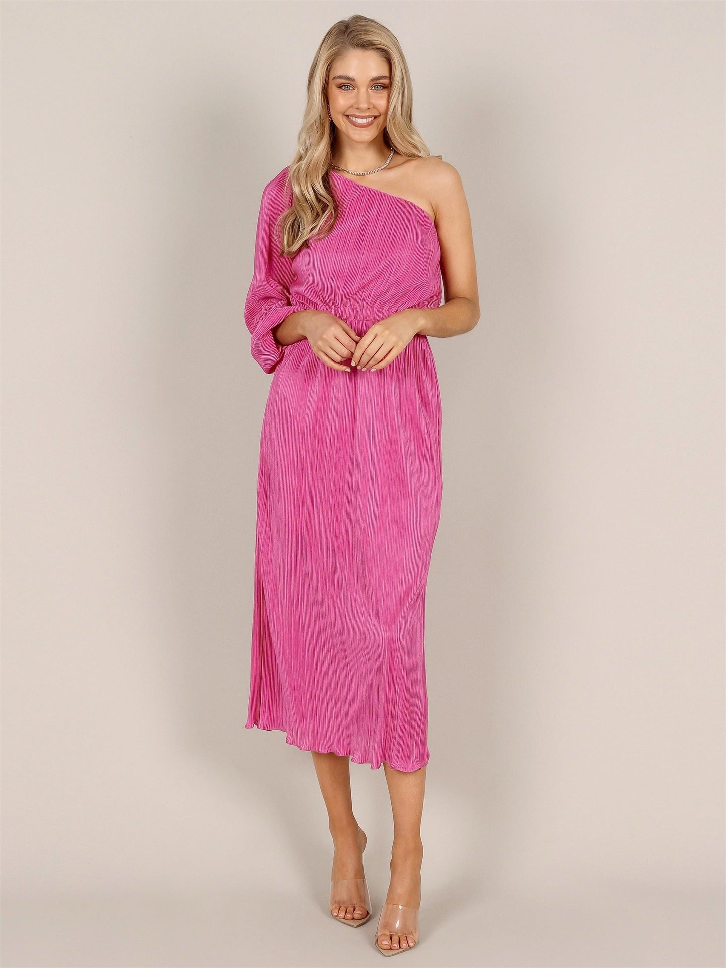 Robe plissée asymétrique pour femmes avec ceinture de taille Chic und Stil