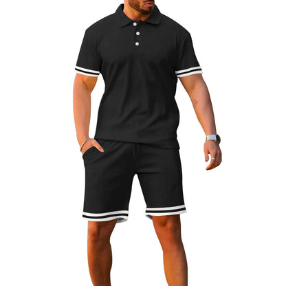 Ensemble polo et shorts sportif pour hommes avec bandes contrastées Chic und Stil