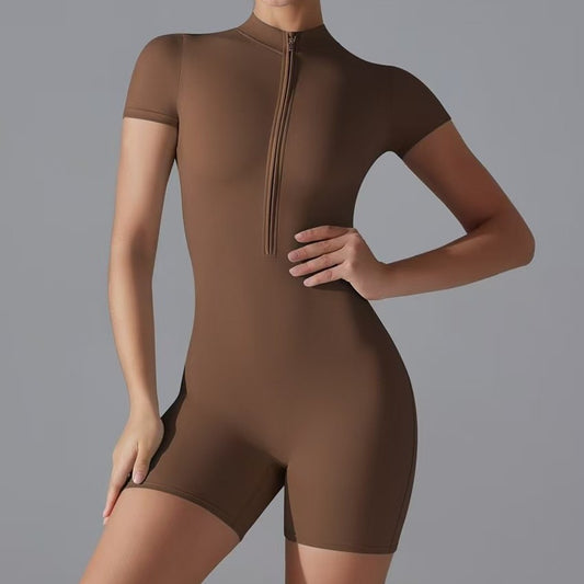 Dames combinaison sportive à manches courtes avec fermeture éclair Chic und Stil